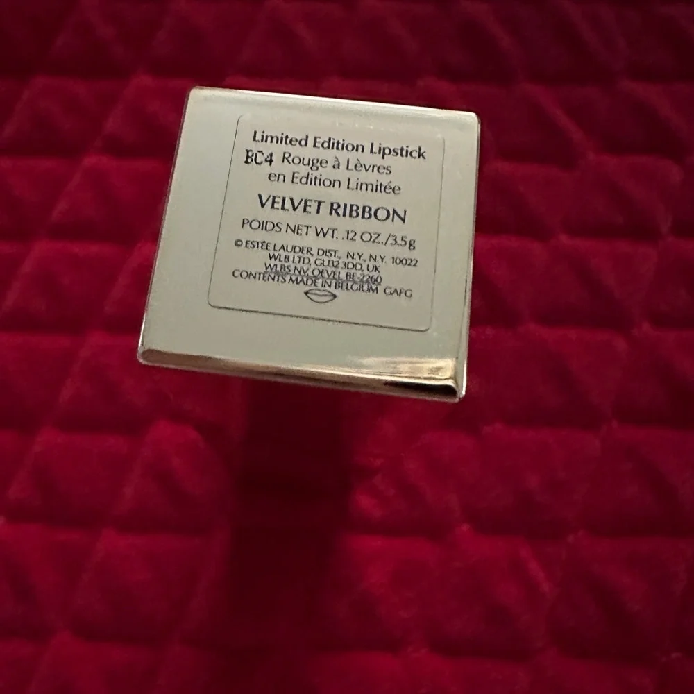 Estée Lauder Limited Edition - Holiday 2025 Velvet Ribbon Creme